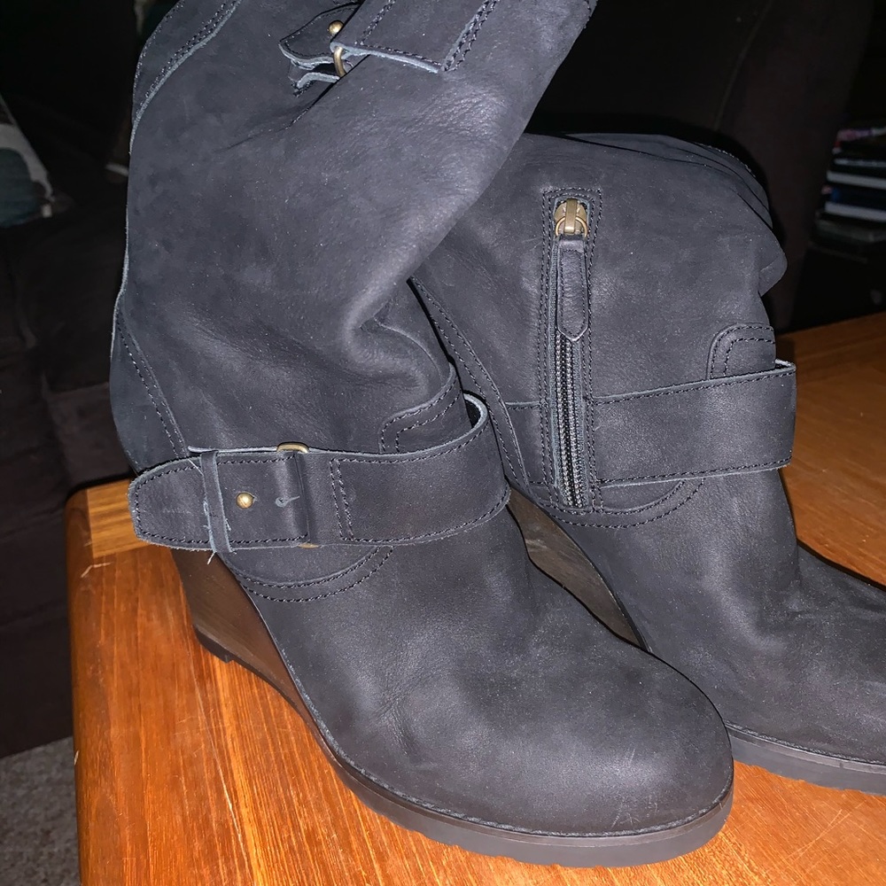 Halogen boots
